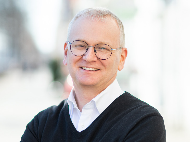 Michael Alberg-Seberich is Managing Director of Wider Sense and a consultant on philanthropy, CSR and impact investing. Photo: Constanze Wenig for Wider Sense 2022