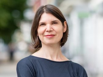 Sandra Czerwonka ist seit Juli 2022 Projektmanagerin im Projekt Kreativpotentiale im Dialog und leitet dort die Redaktion für die Abschlusspublikation